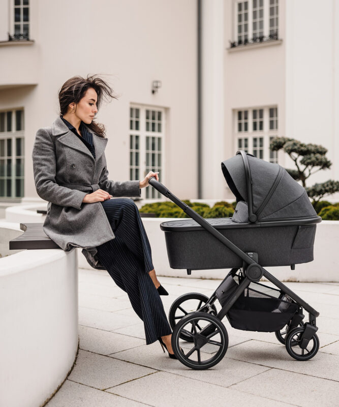 Tinum Edge Charcoal Pram Venicci UK