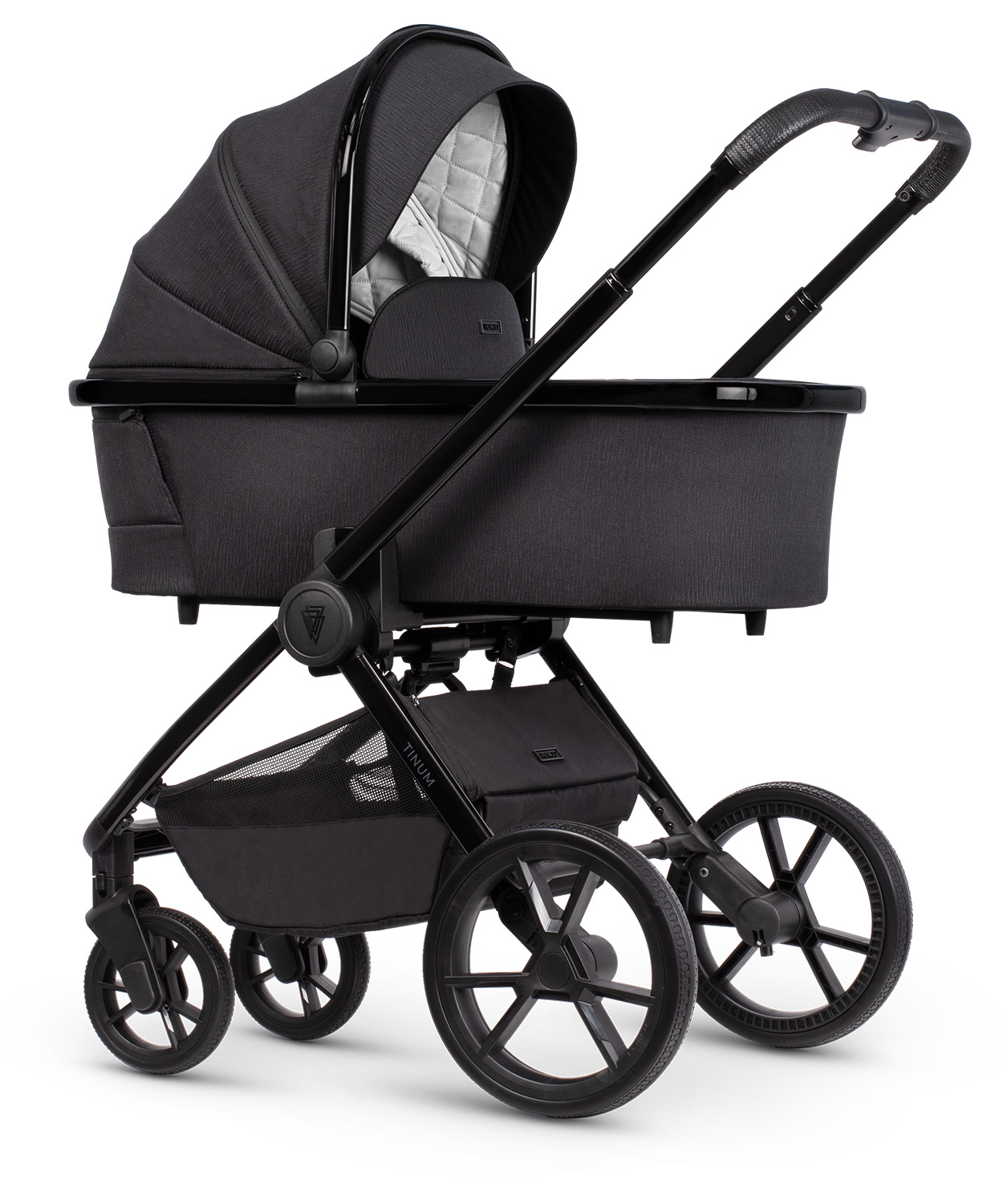 Venicci-Edge-Raven-Carrycot-1